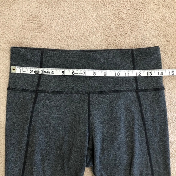 Athleta Salutation Cropped Leggings Grey Black Active Yoga M - Picture 13 of 14